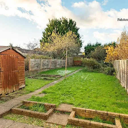 Apartment Business & Long Stays- Sleeps7-by Fabaccommodation *