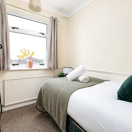New Business & Long Stays- Sleeps7-by Fabaccommodation * Bristol
