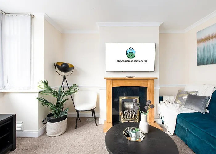Apartman New Business & Long Stays- Sleeps7-by Fabaccommodation Bristol