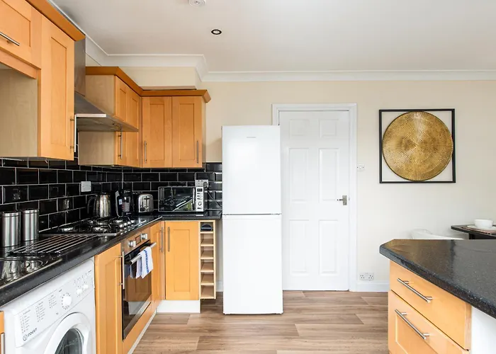 Apartman New Business & Long Stays- Sleeps7-by Fabaccommodation *