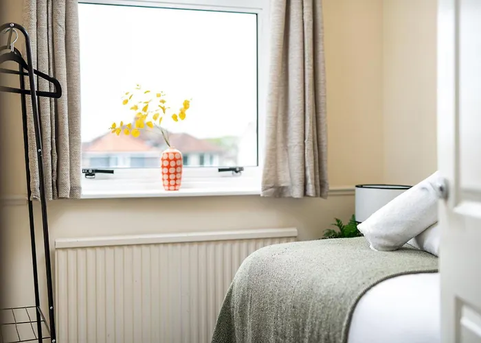 New Business & Long Stays- Sleeps7-by Fabaccommodation *