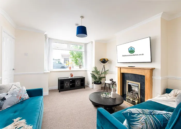 Apartment New Business & Long Stays- Sleeps7-by Fabaccommodation Bristol